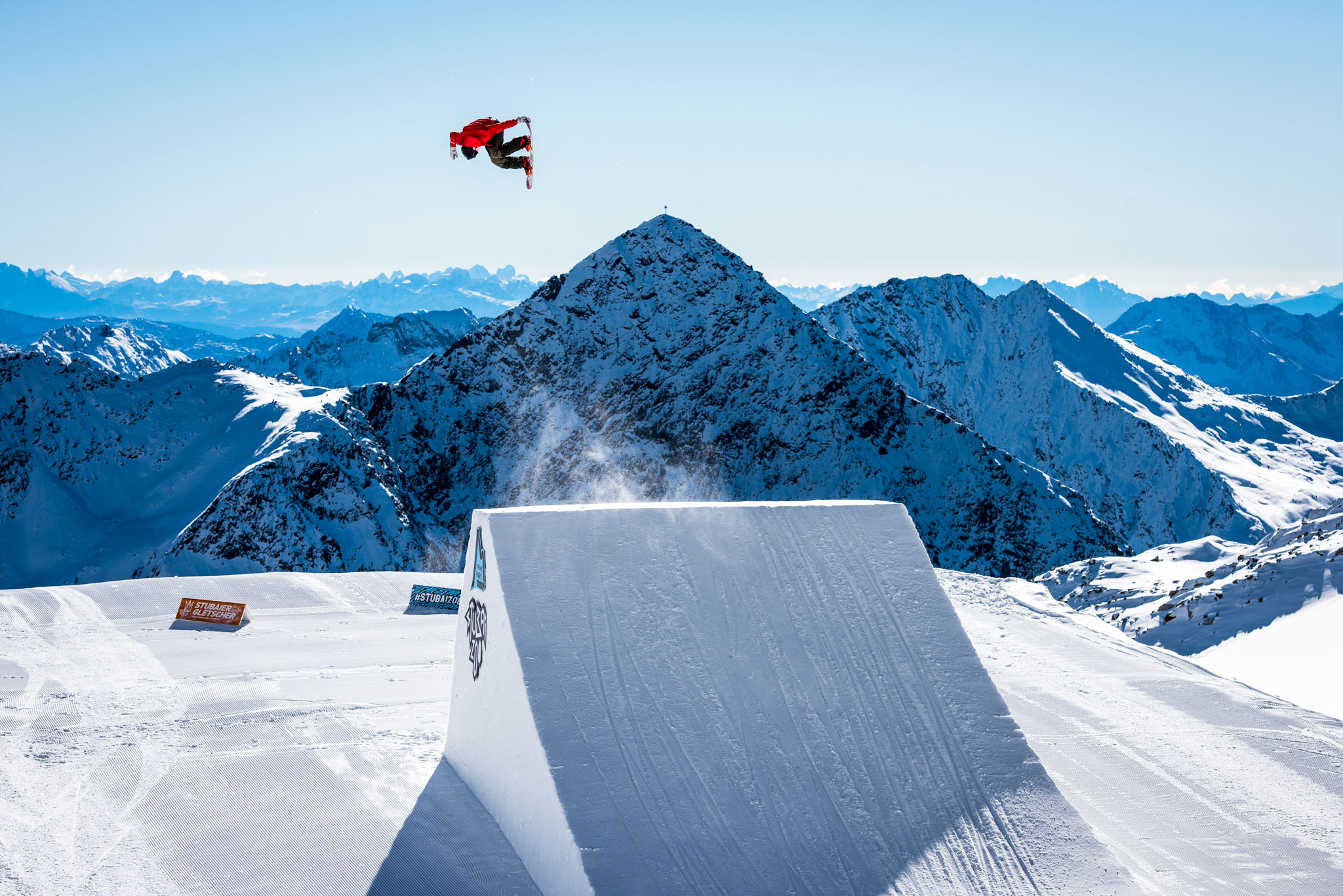 Auch der junge Schweizer Michael Schaerer hat sich die Prime Line vorgenommen. Foto: Pally Learmond