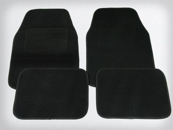 wpid-car-mat-set-680x510.jpg