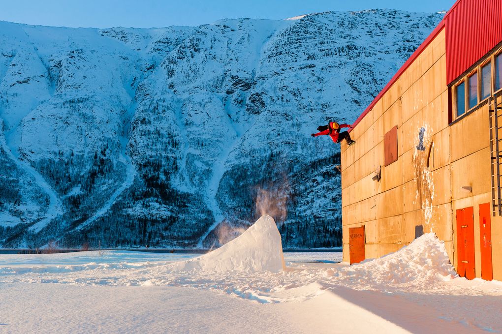 thomas-iverssen-mosjîn_-in-to-wall-0357