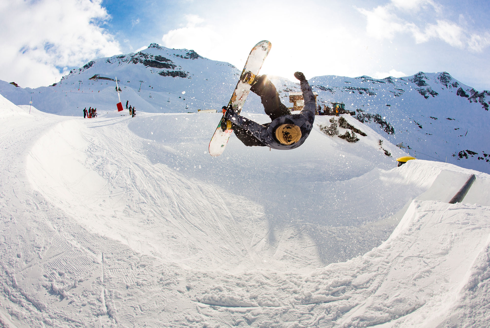 Iikka Backstrom mit einem Minishred McTwist in der DC Area 43.