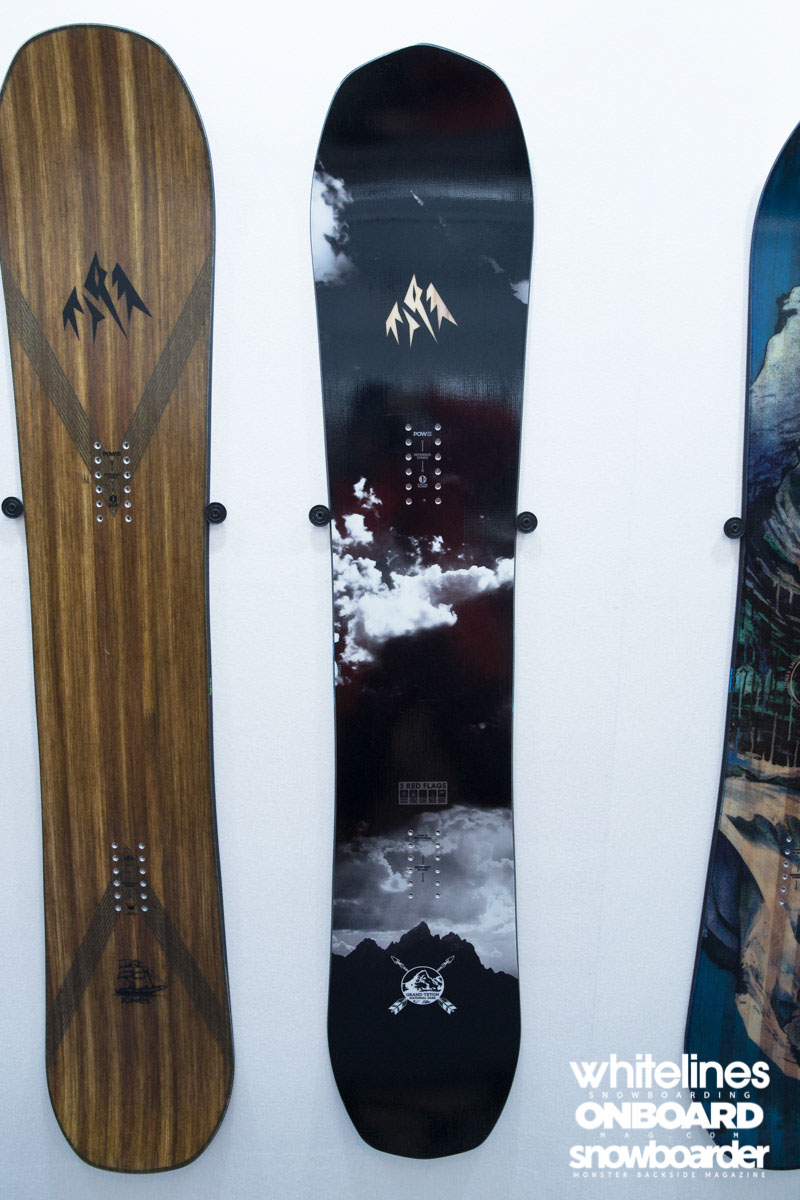 Jones-Explorer-Snowboard-2016-2017-Preview-Avant-Premiere