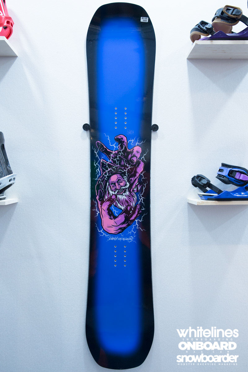 Lobster-Eiki-Helgason-Snowboard-2016-2017-Preview-Avant-Premiere