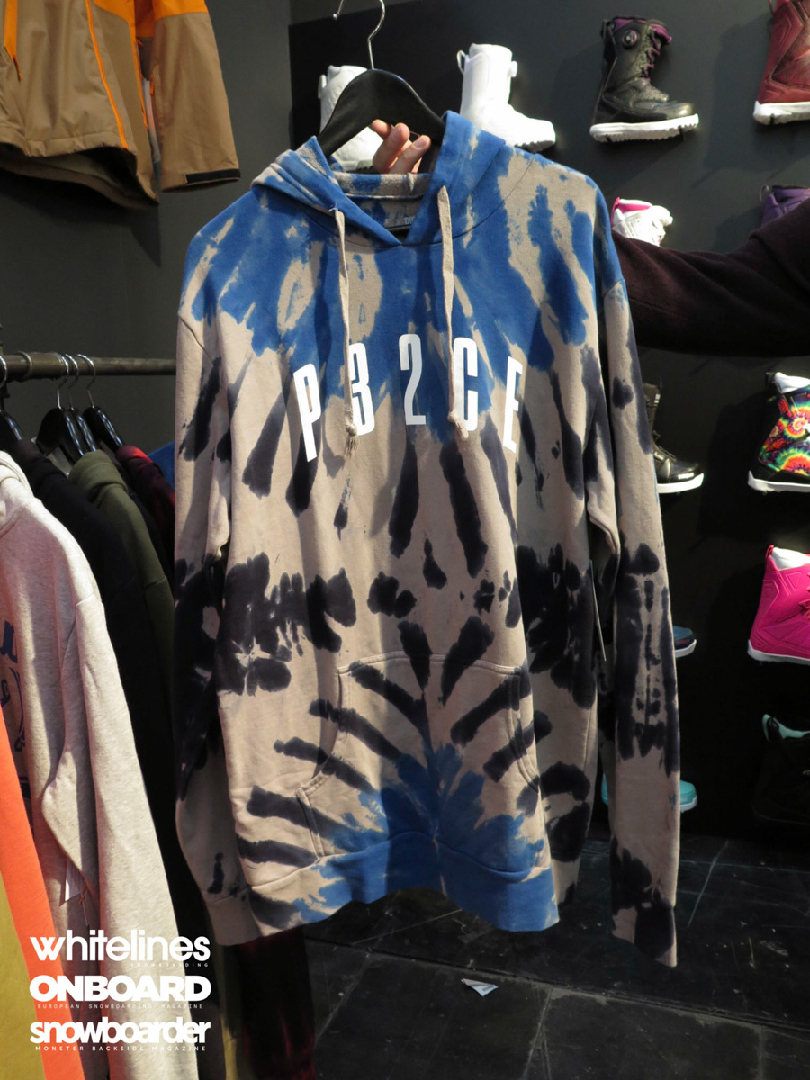 Thirty-Two-Stoneham-Pro-Snowboard-Hoody-Tie-Dye-2016-2017-ISPO
