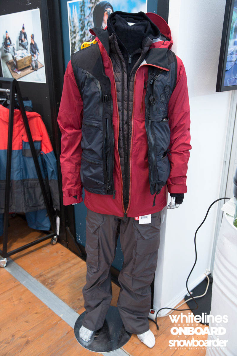Volcom-Bryan-Iguchi-Snowboard-Jacket-Pants-2016-2017-Preview-Avant-Premiere