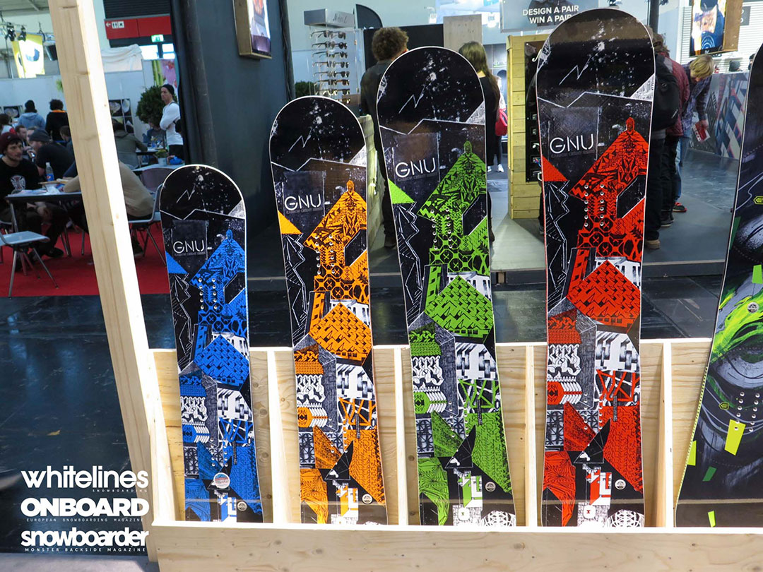GNU-Carbon-Credit-Series-Snowboards-2016-2017-ISPO