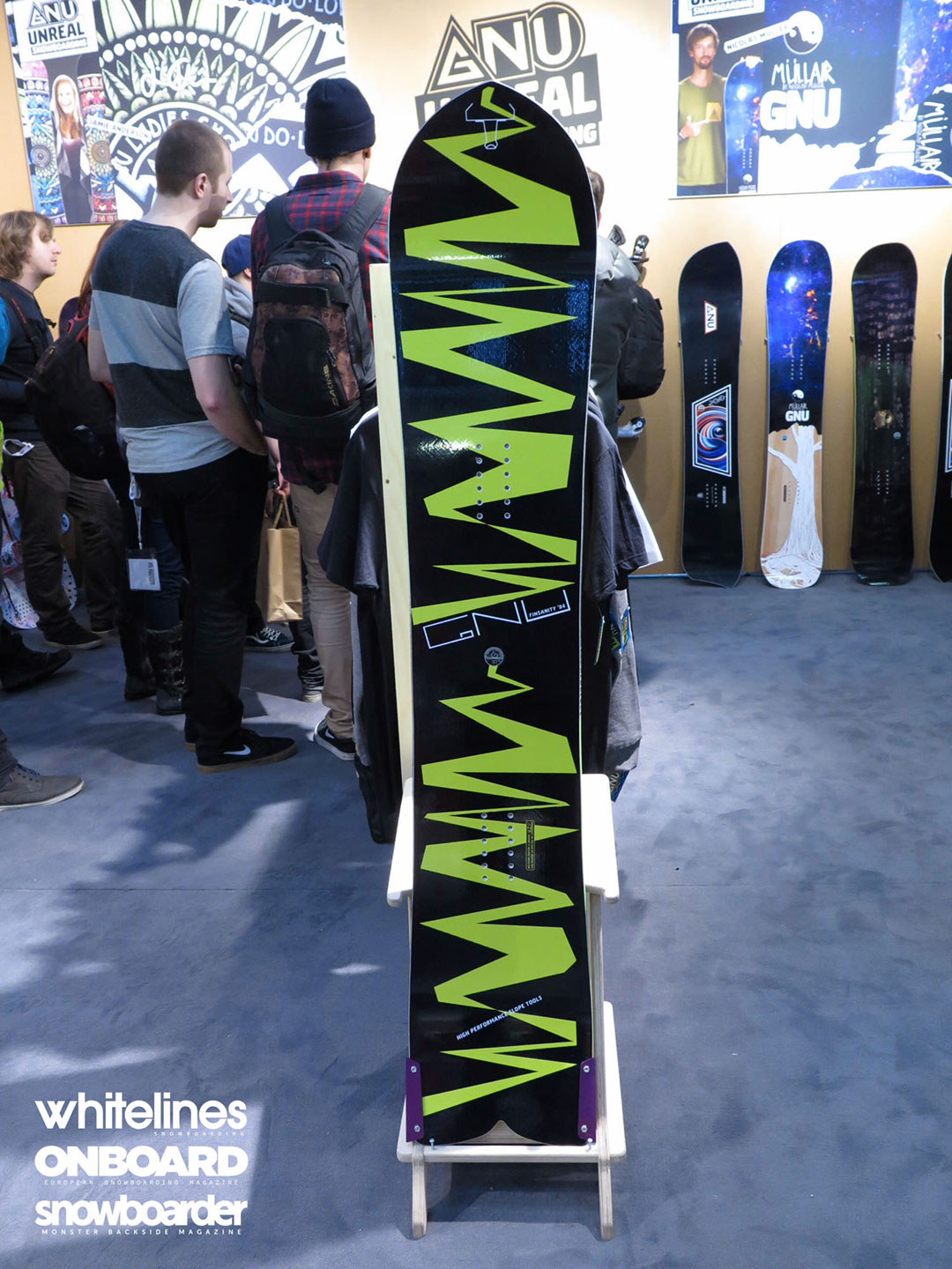 GNU-Finsanity-Snowboard-2016-2017-ISPO