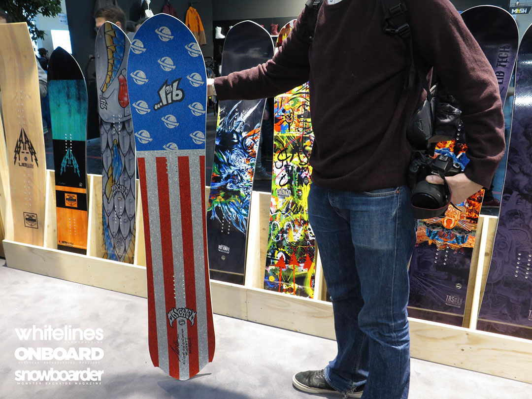 Lib-Tech-Lost-Rocket-Snowboard-2016-2017-ISPO