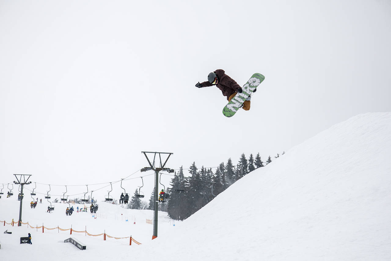 Valentin Stricker, Boosting a backside. Photo: Martin Herrmann