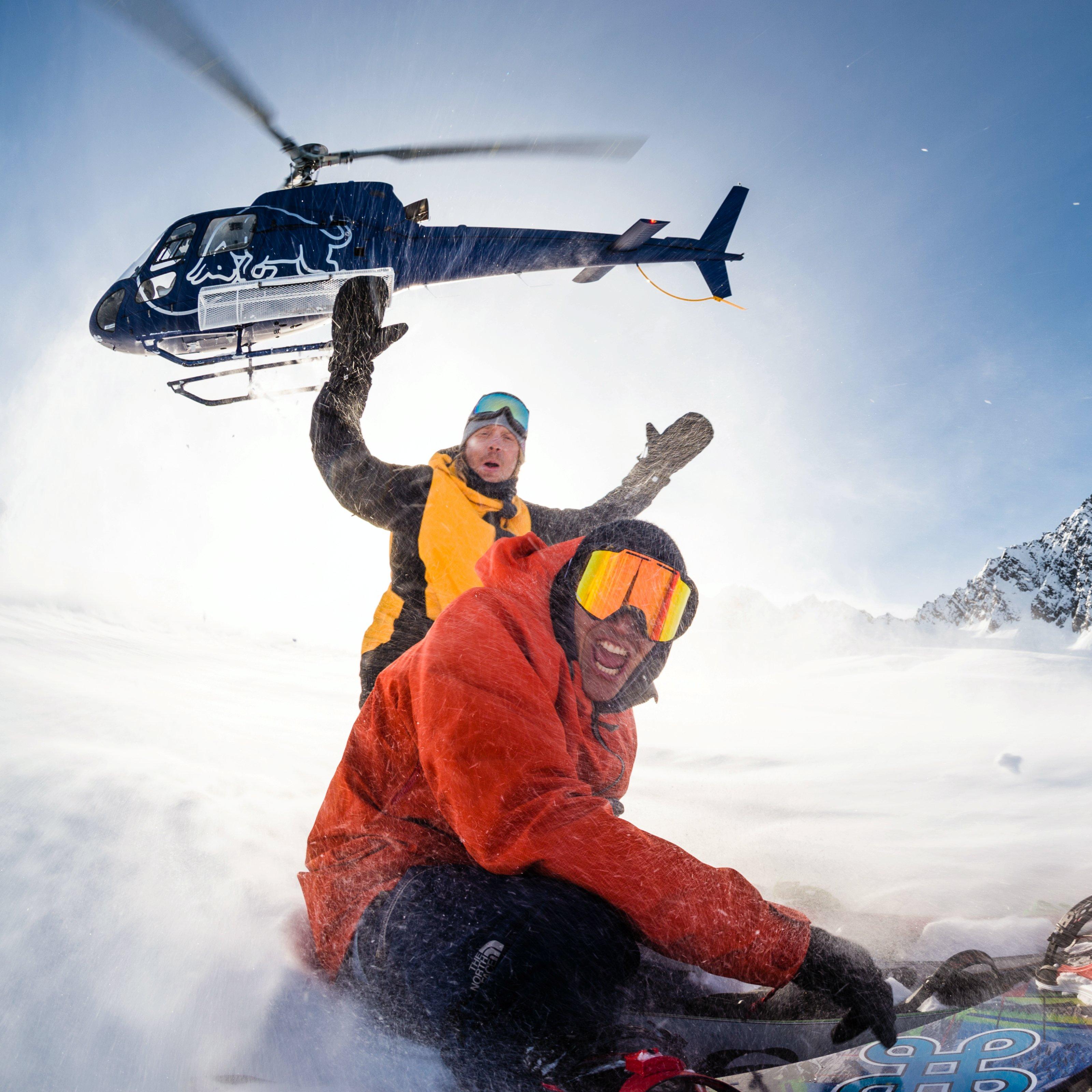 Travis Rice Victor De Le Rue_(c)Tim Zimmermann Red Bull Content Pool