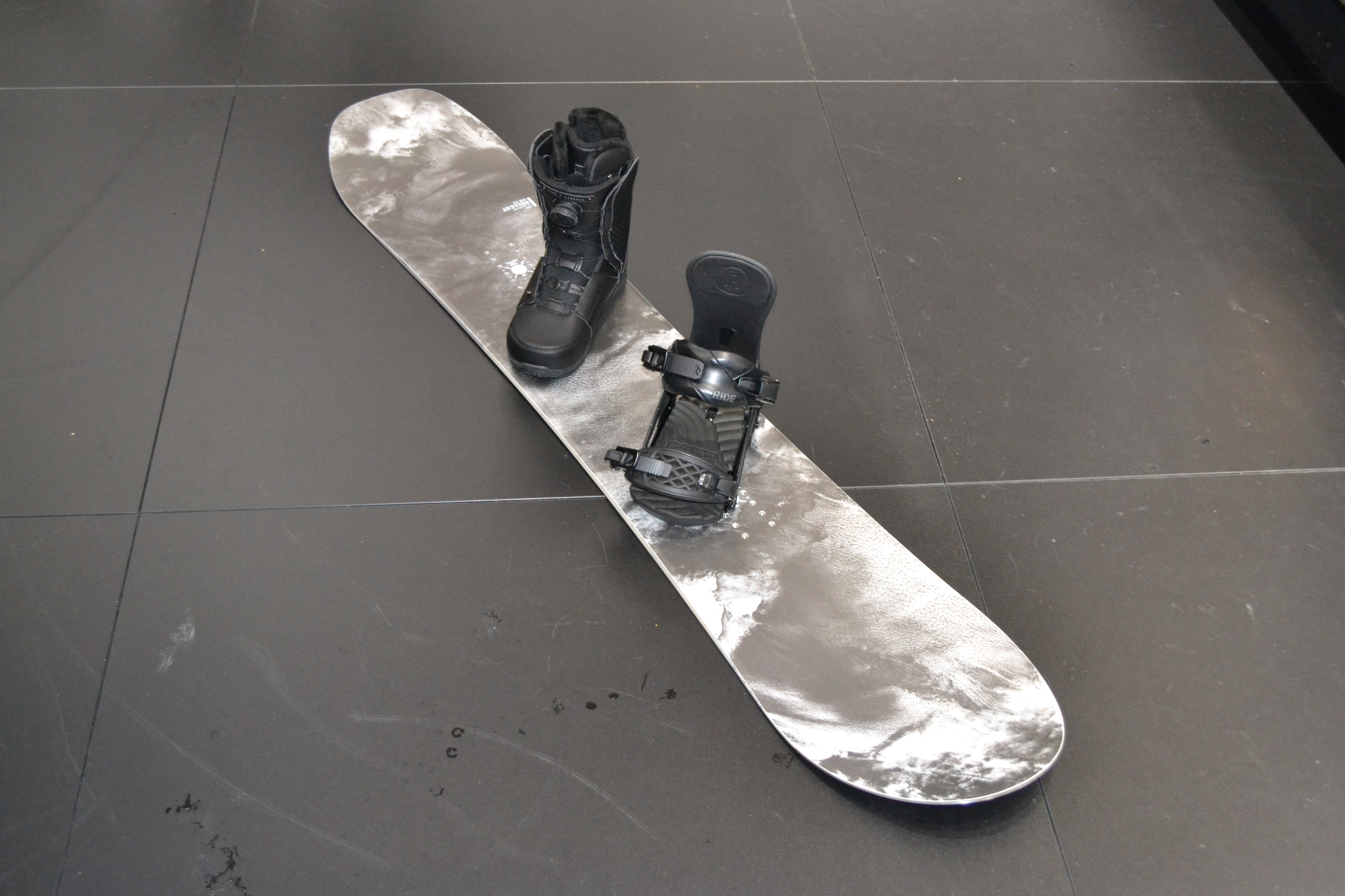 Hellcat Snowboard, Fame Bindung, Cadence Boot