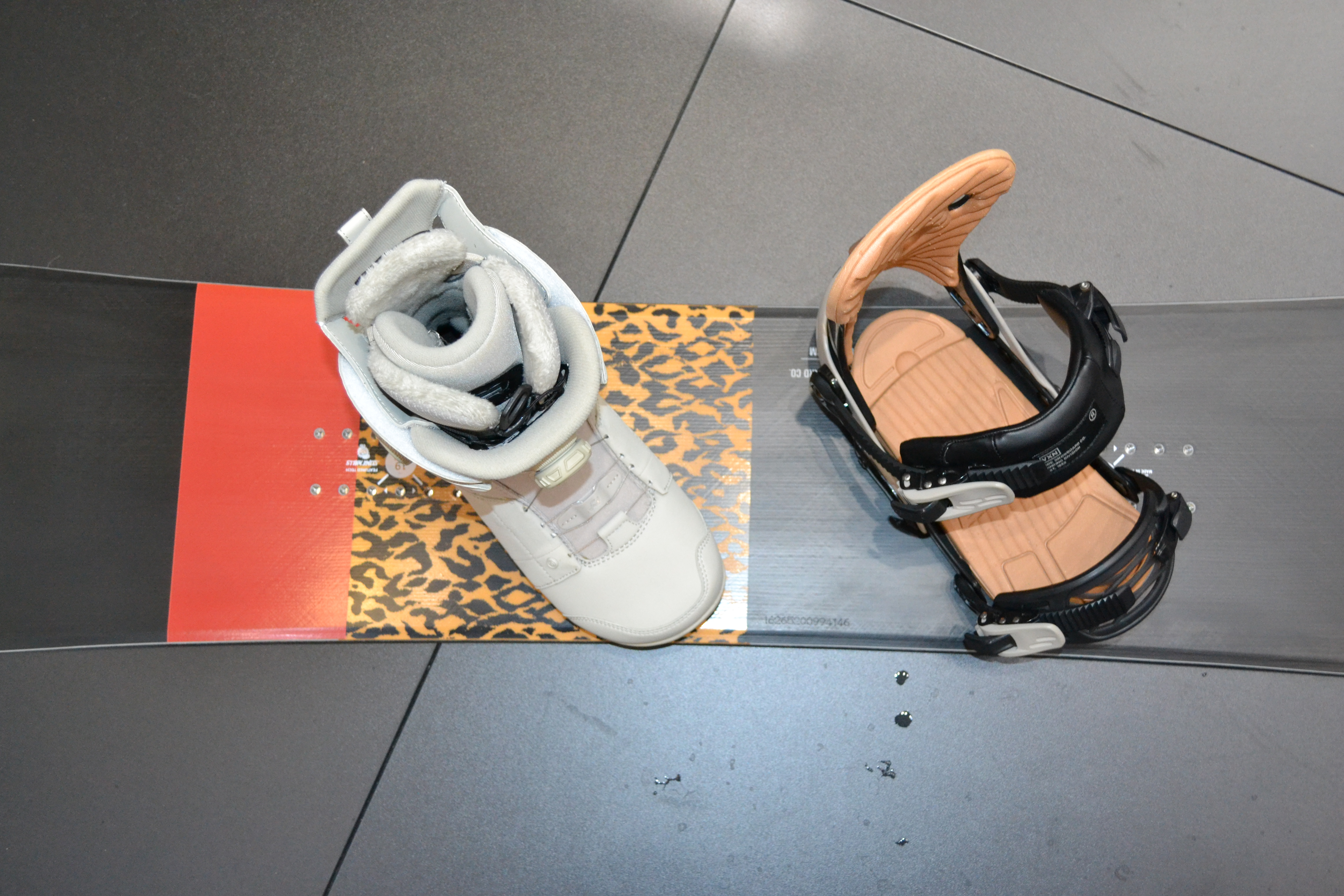 OMG Snowboard, VXN Bindung, Hera Boot