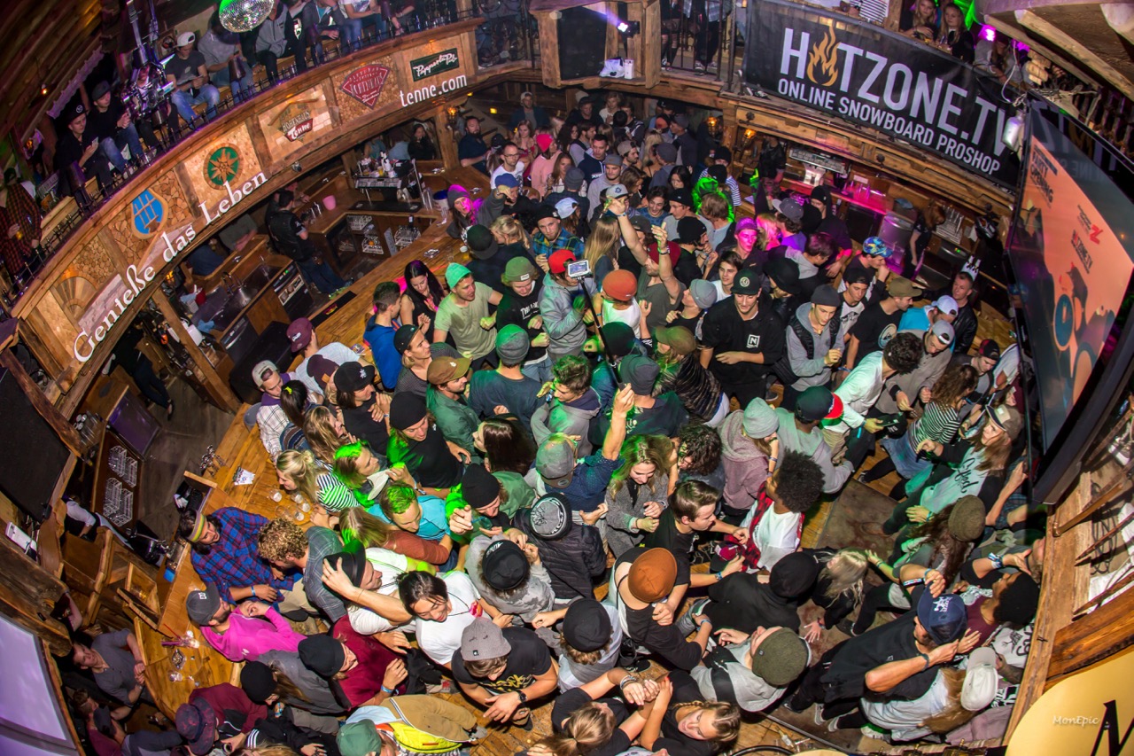 07_hotzone_opening_party