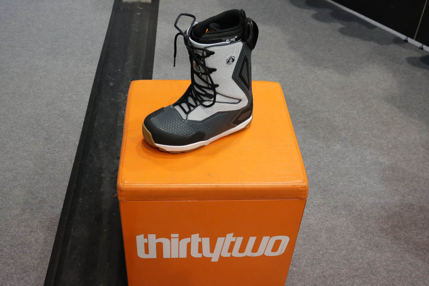 ThirtyTwo TM3 18/19