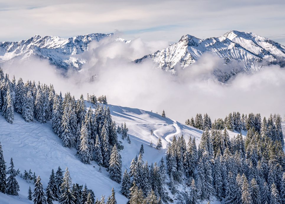 winterlandschaft-niedere-andelsbuch-c-nora-froehlich-bregenzerwald-tourismus-965x690