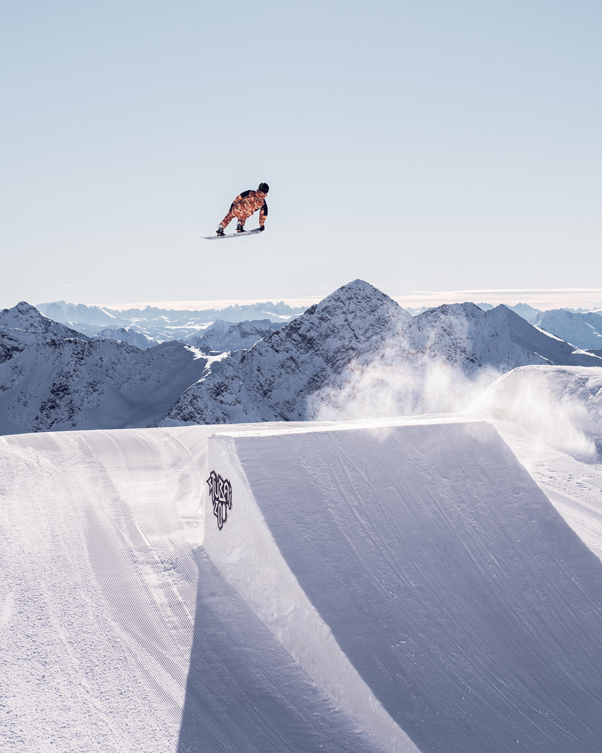 Snowboarder MBM - Stale Sandbech - Dub 12 Nose