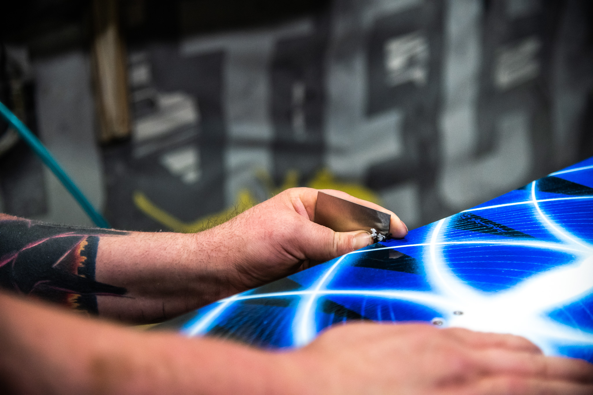 Snowboard selber bauen mit Travis Rice