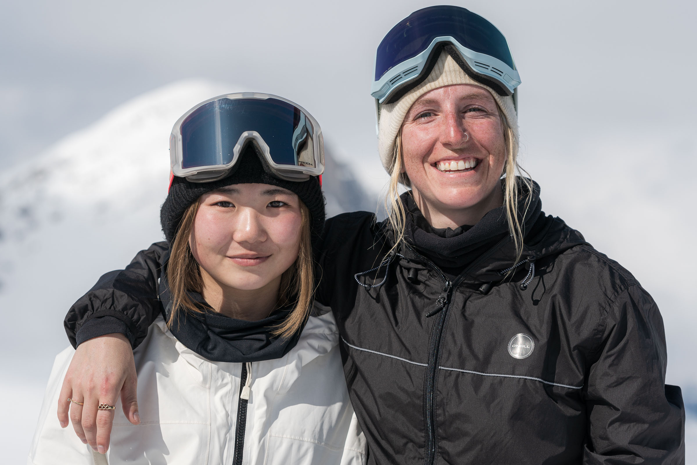 Nines 2022 presented by Falken Reira Iwabouchi und Laurie Blouin Foto: Klaus Polzer