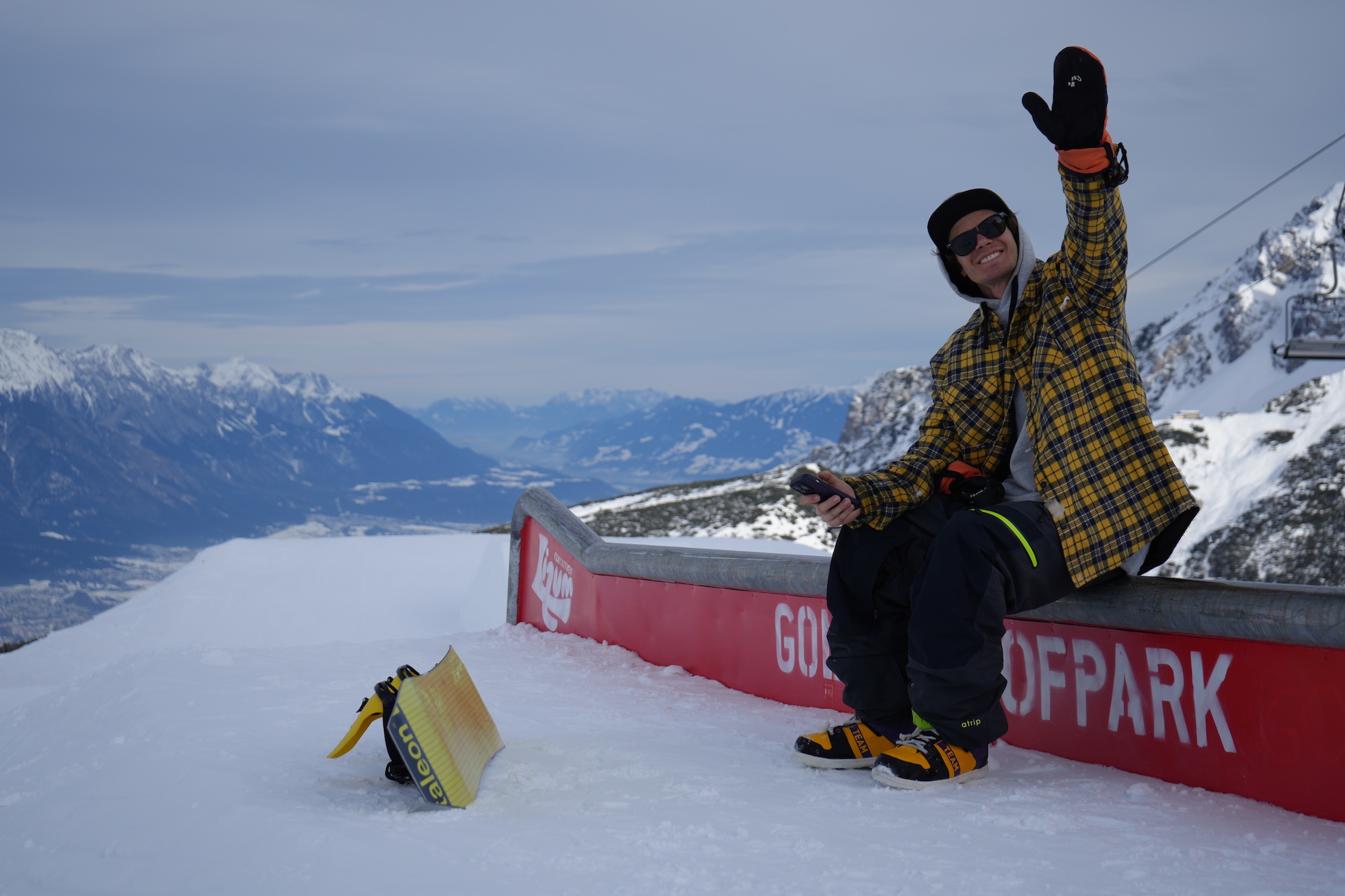 THE SESH! Cash 4 Trick Session im Golden Roofpark in Axamer Lizum