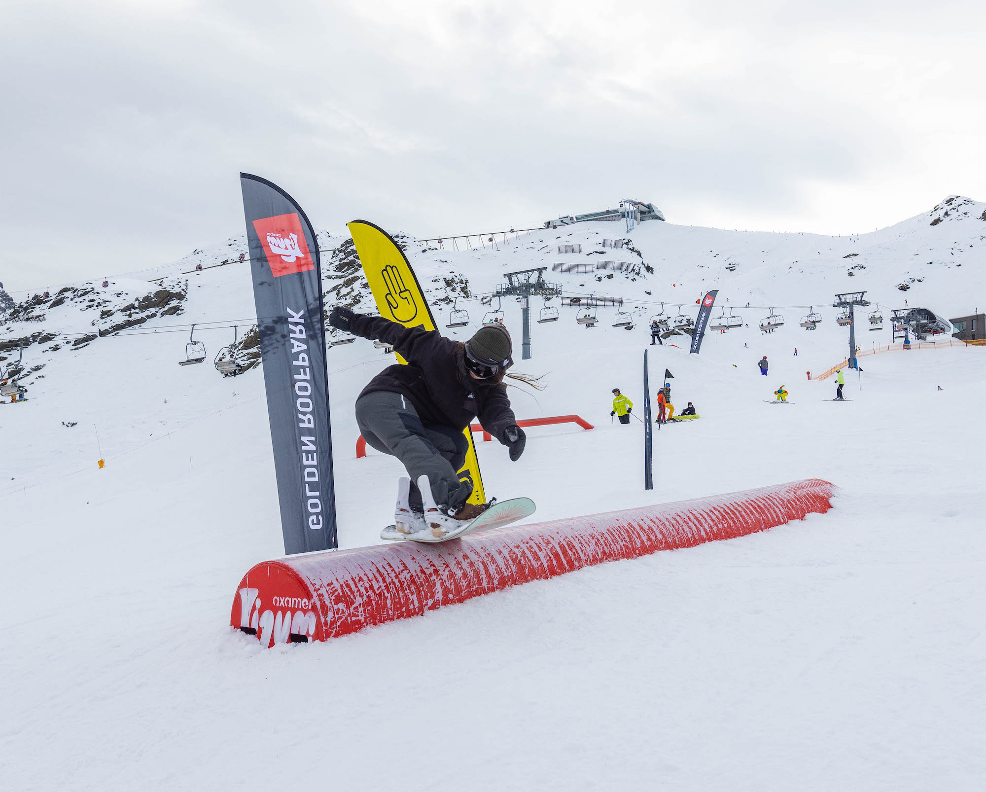 THE SESH! Cash 4 Trick Session im Golden Roofpark in Axamer Lizum