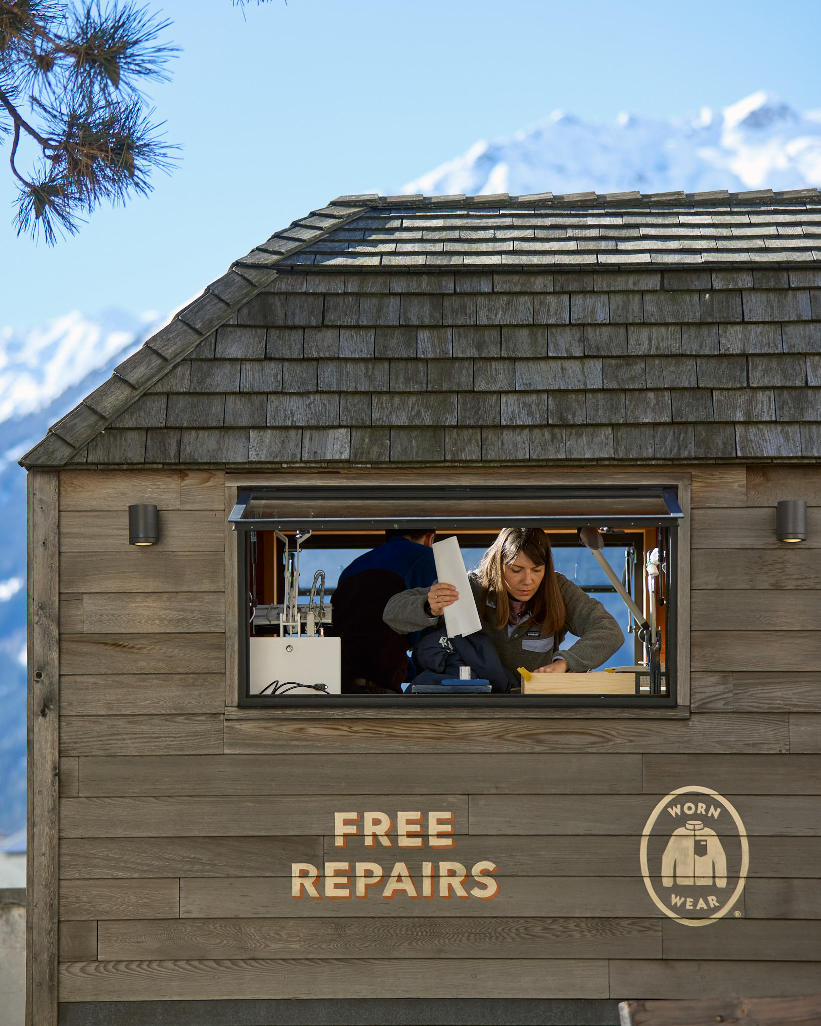 Worn Wear Snow Tour 2025