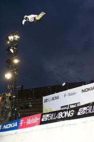 Air & Style Quarterpipe 2008