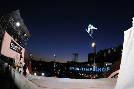 Sebastien Toutant im Landeanflug auf Berlin-Tempelhof. Foto: Dominic Zimmermann