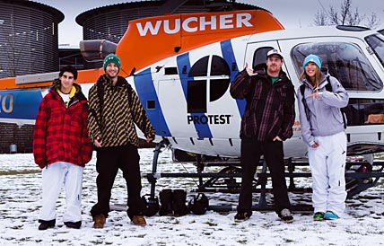 Lucky winners (v.l.): André, Benni, Gregor & Mel (not a winner, but lucky!)