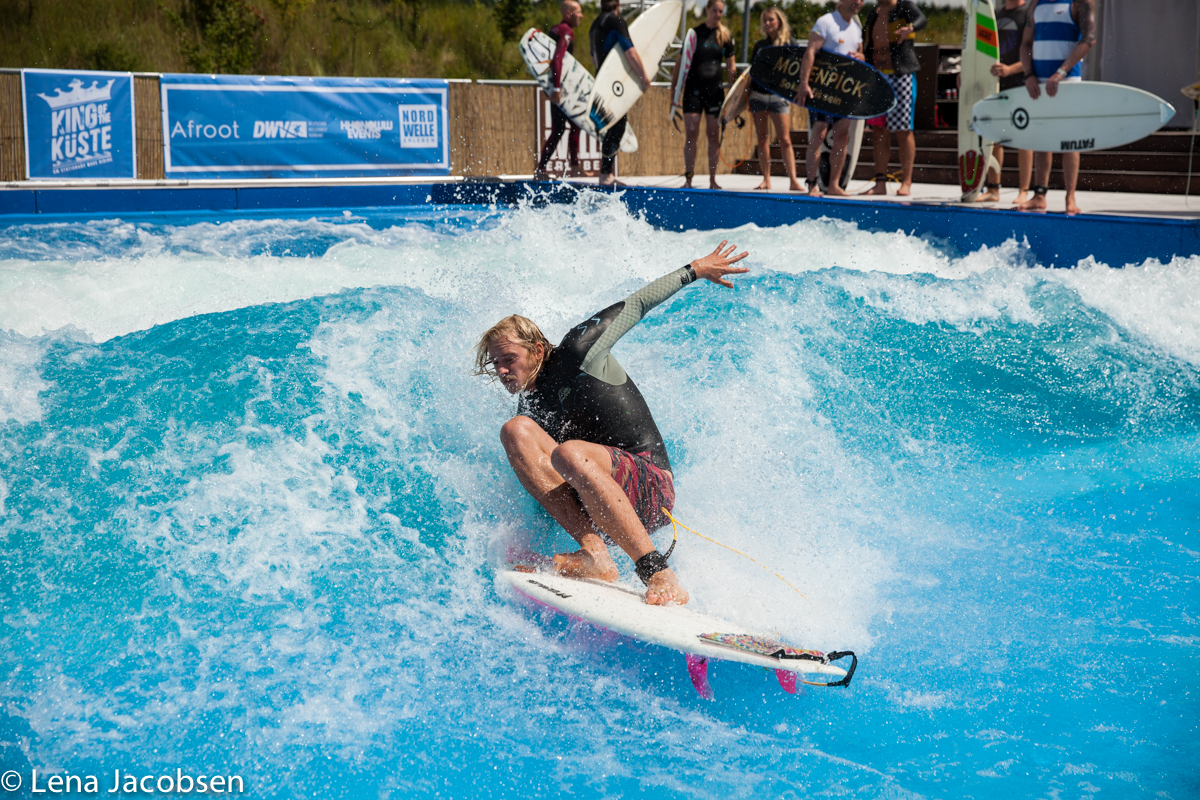 Fins first (c) Lena Jacobsen