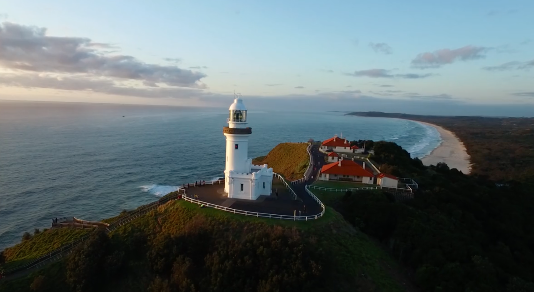 Breaking News Hai Attacke In Byron Bay Und Vermisst
