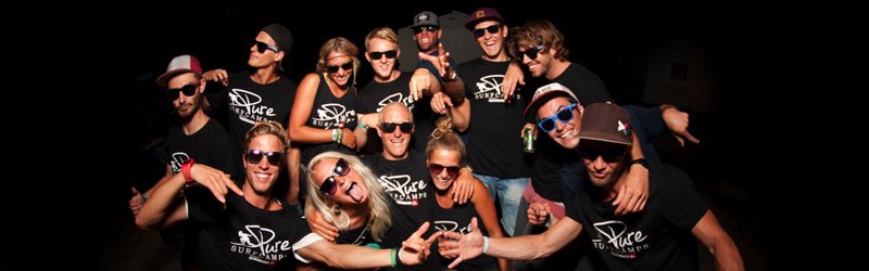 th_2d796c08422db04b72e50863583a42b6_pure-surfcamps-team-surfurlaub-surfer-mitarbeiter-team