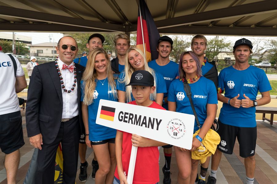 ger_opening_ceremony_parade_team_sean_evans