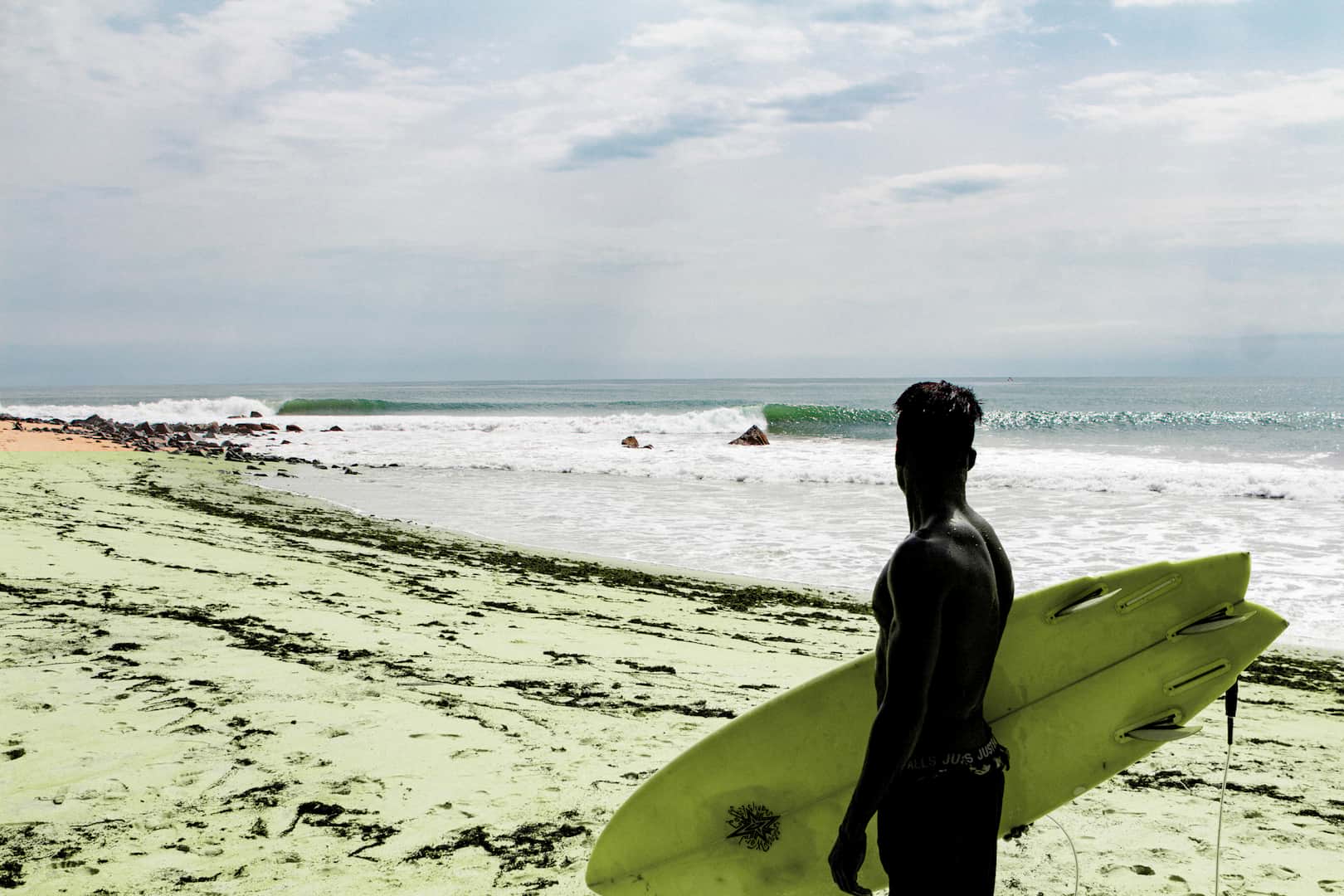 surfer-am-strand_2_mukune