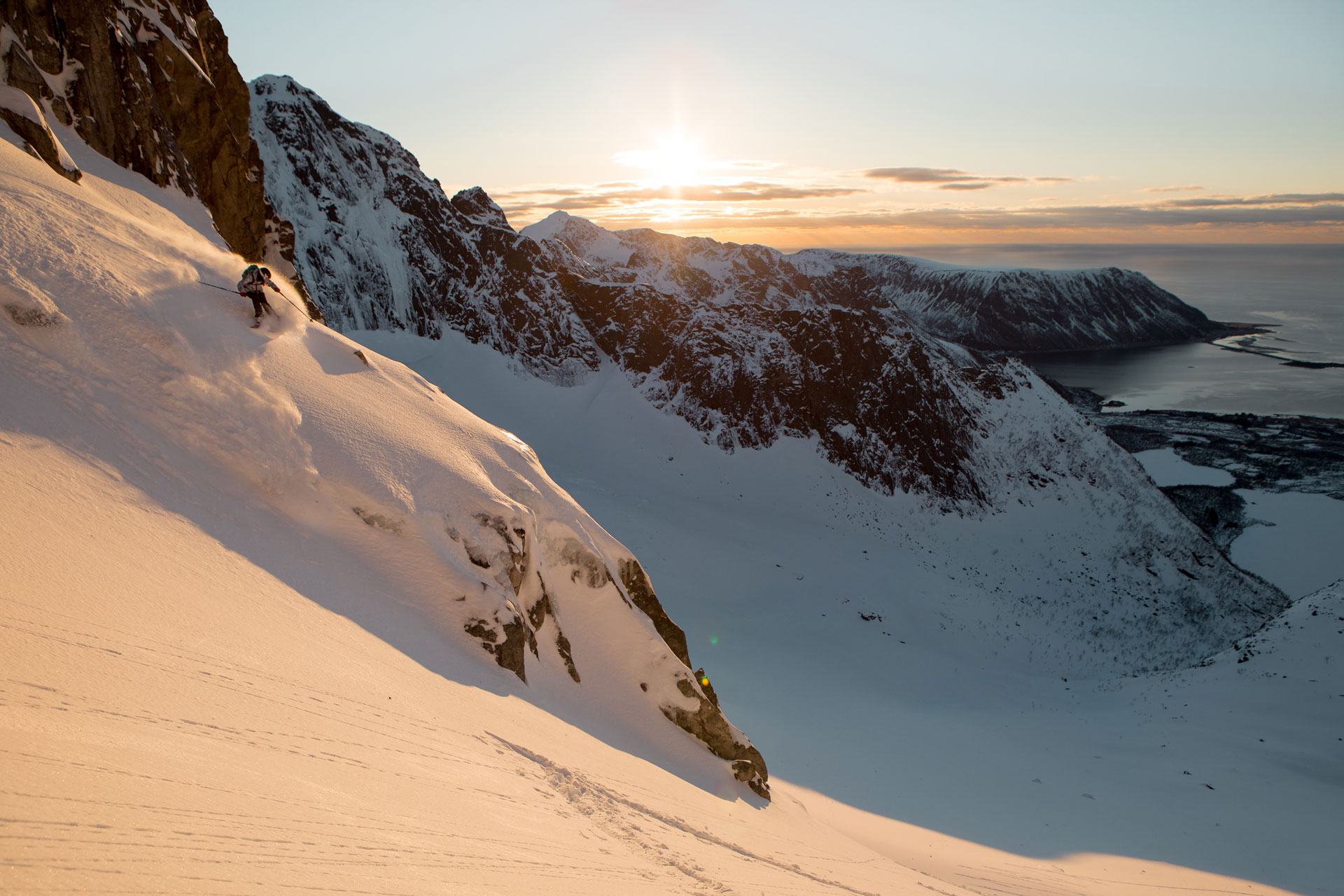 4-LenaStoffel_CircleoftheSun_Norway_InigoGrasset-(6)