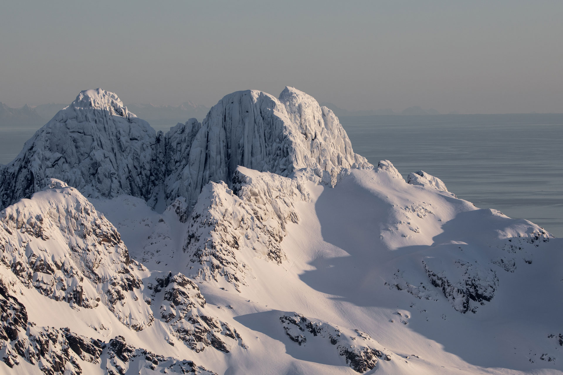 6-LenaStoffel_CircleoftheSun_Norway_InigoGrasset-(4) 6-LenaStoffel_CircleoftheSun_Norway_InigoGrasset-(4)