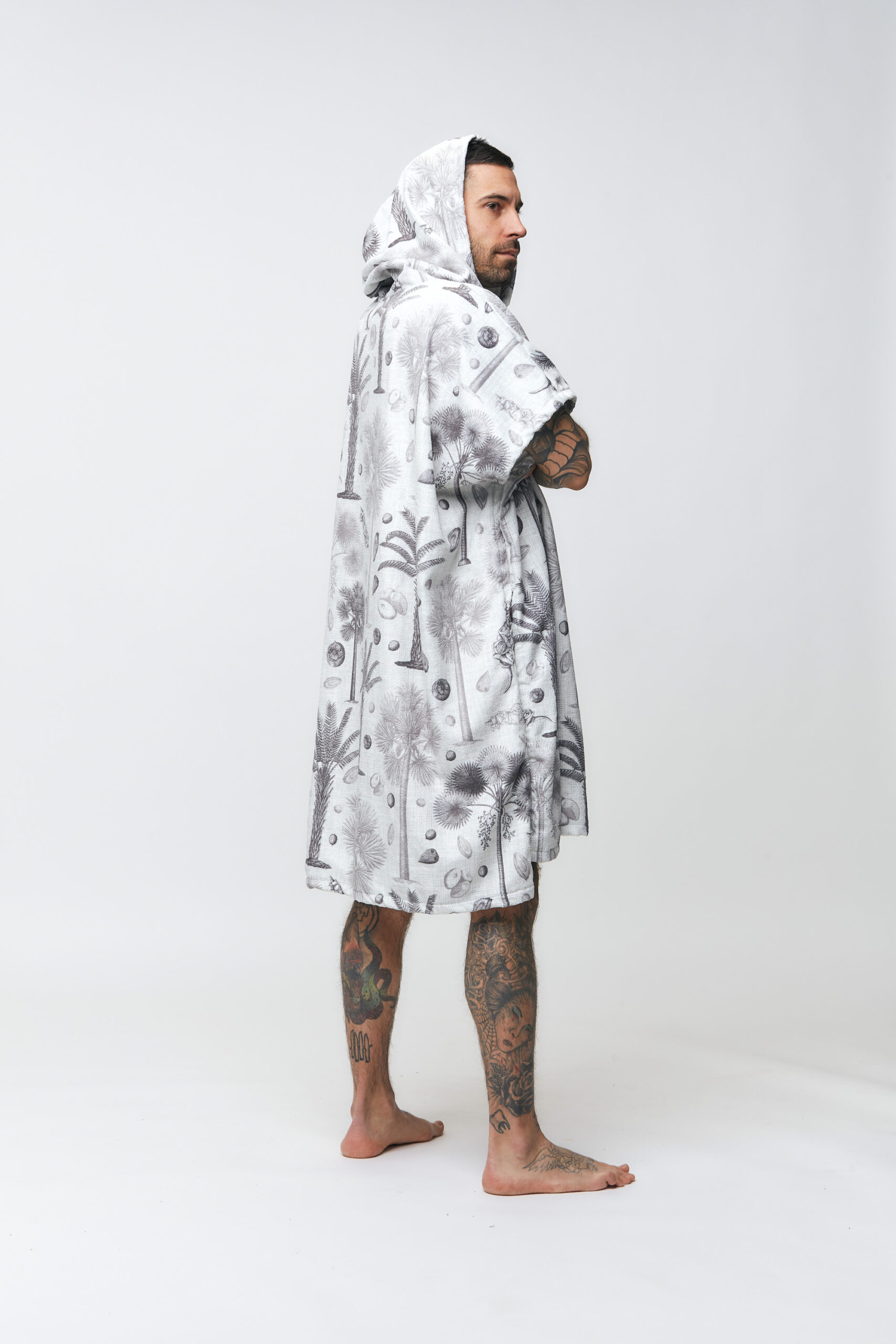 After Essentials – Botanical Light Grey Poncho After Essentials – Botanical Light Grey Poncho