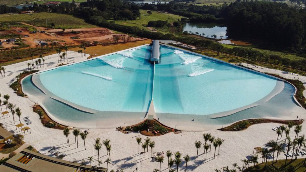 Wavegarden_Praia-da-Gama_Drone-980x551