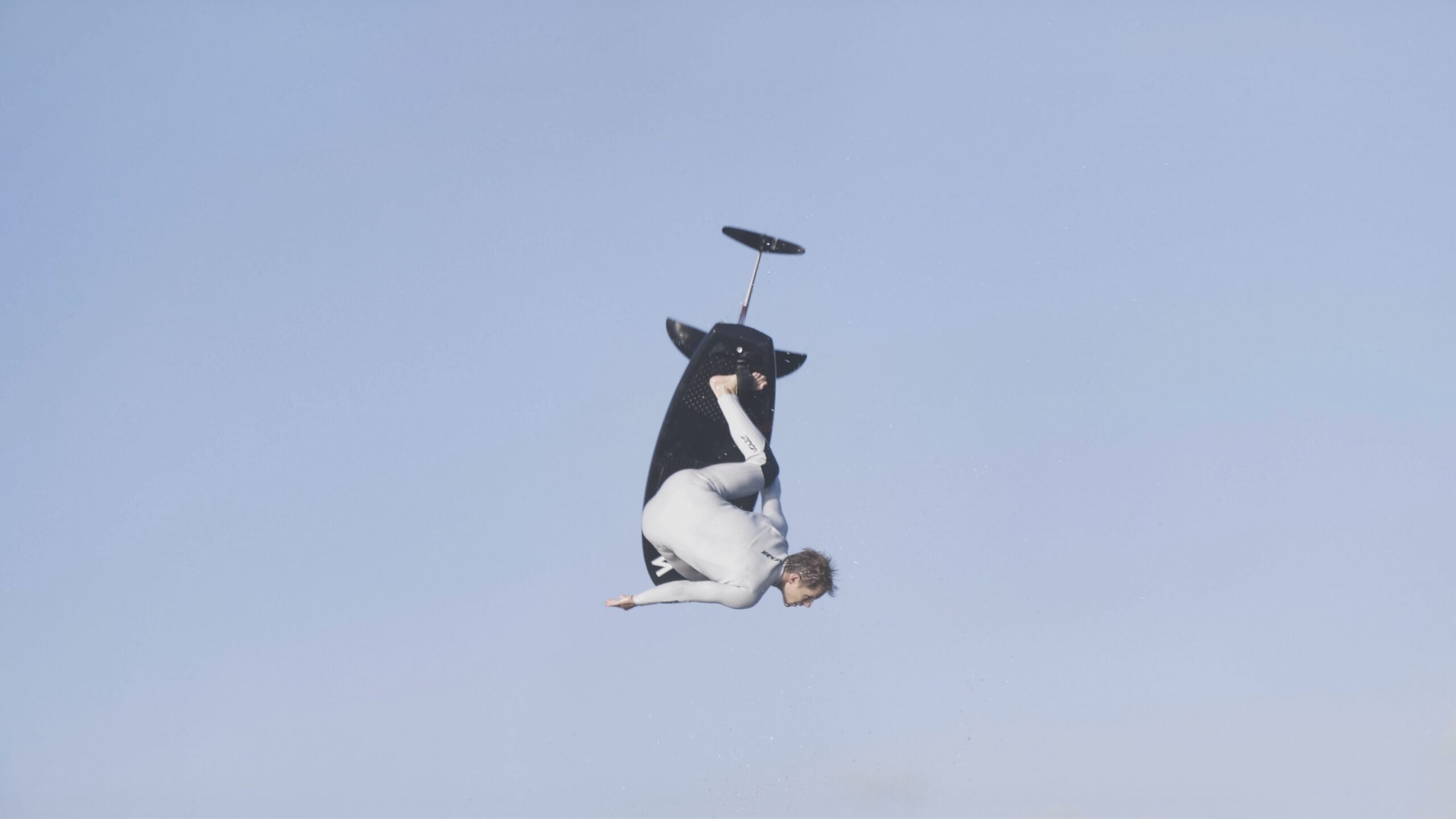 Sebastian Steudtner Foil Backflip Sebastian Steudtner Foil Backflip-Luis de Sá
