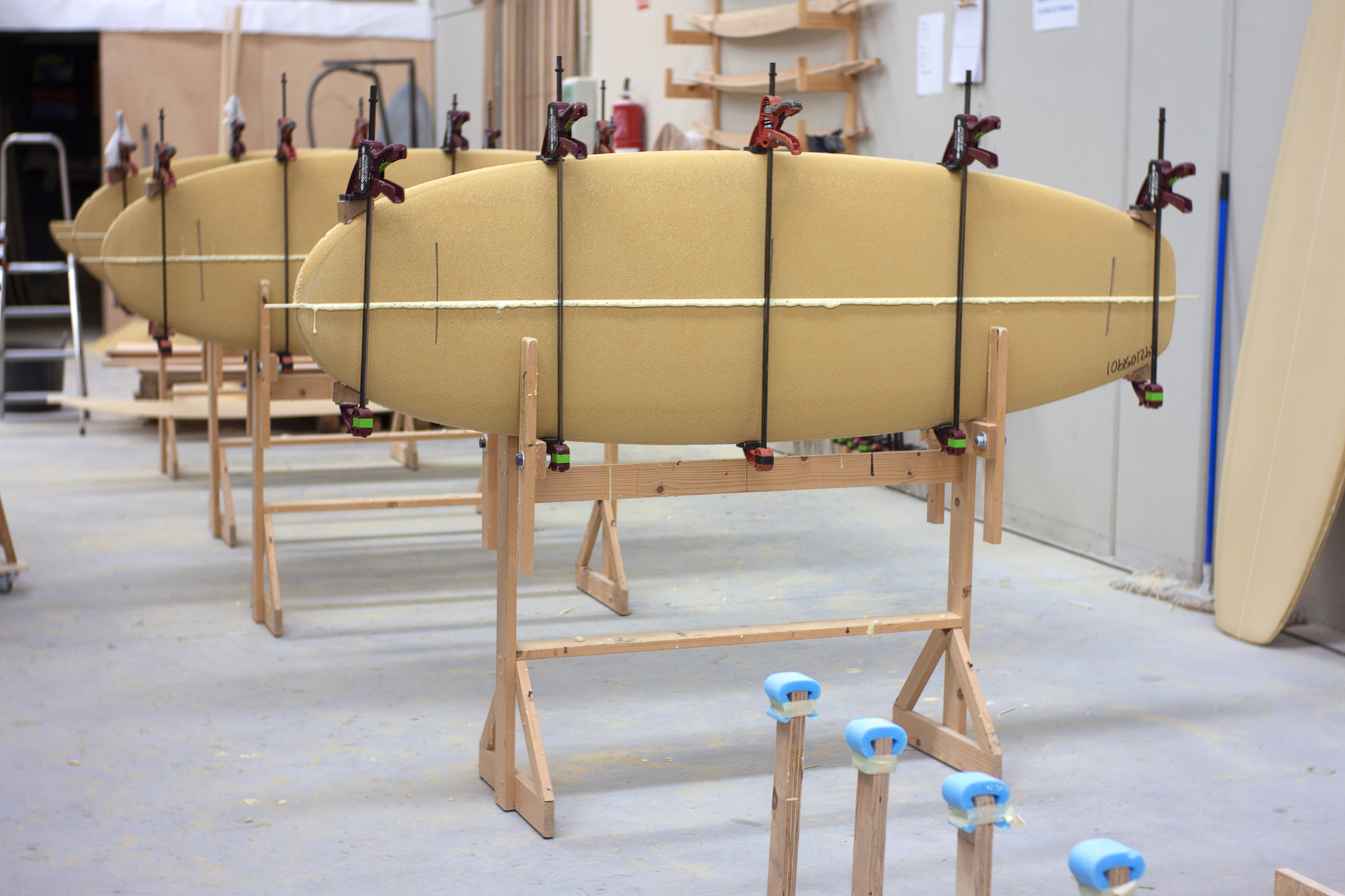 polyola surfboard foam