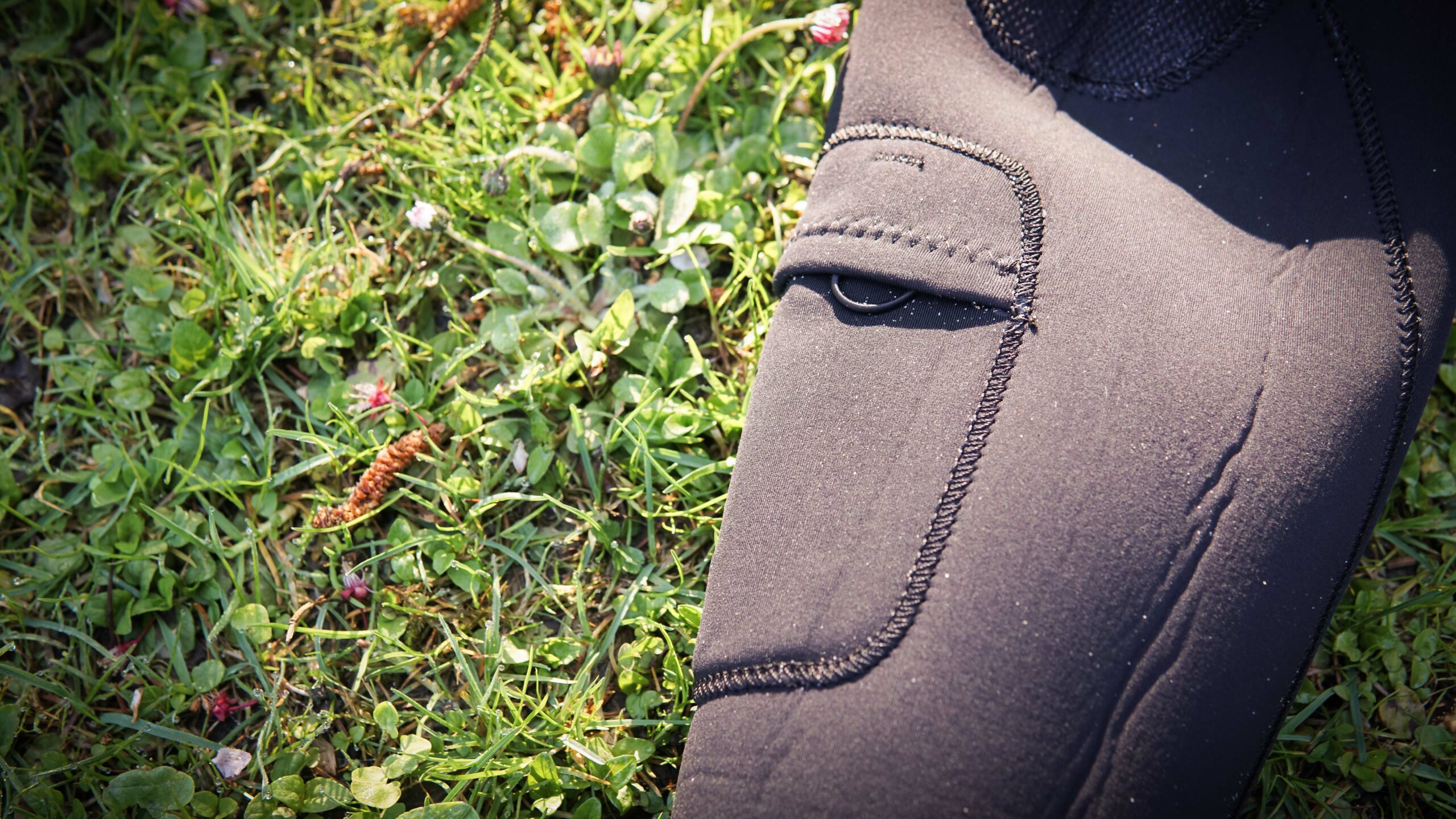 TEST Der neue SRFACE Eco Wetsuit aus Yulex Surfer...