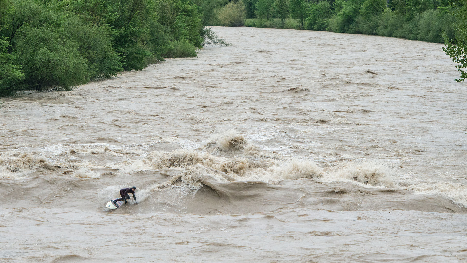Matthias Niederer Riversurfing Schweiz Matthias Niederer Riversurfing Schweiz