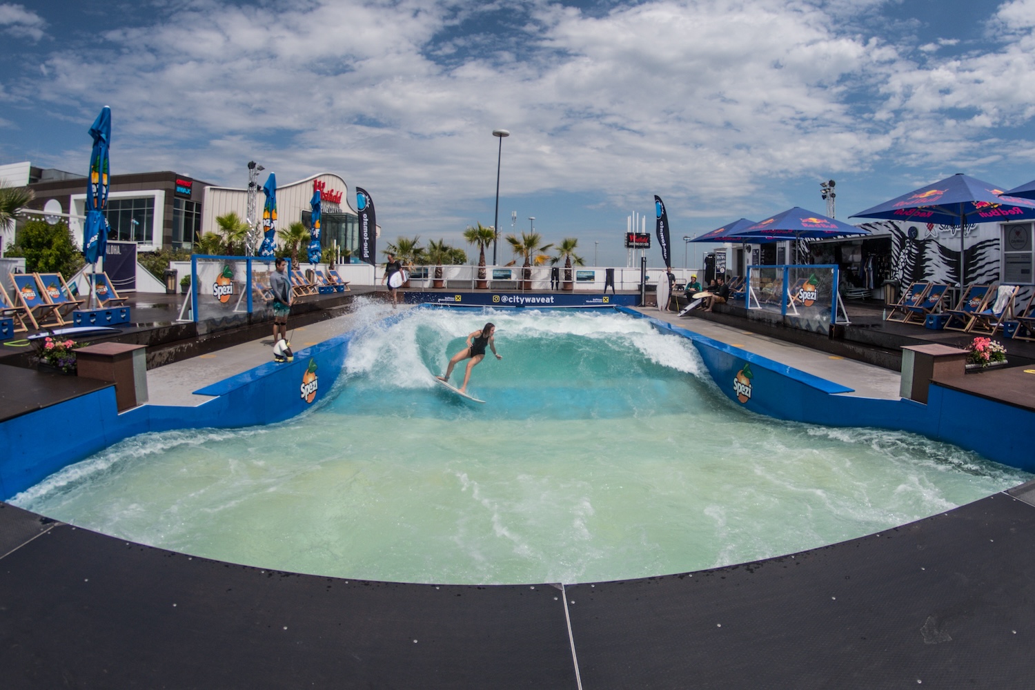 SURFBOARD TEST TOUR Citywave Wien