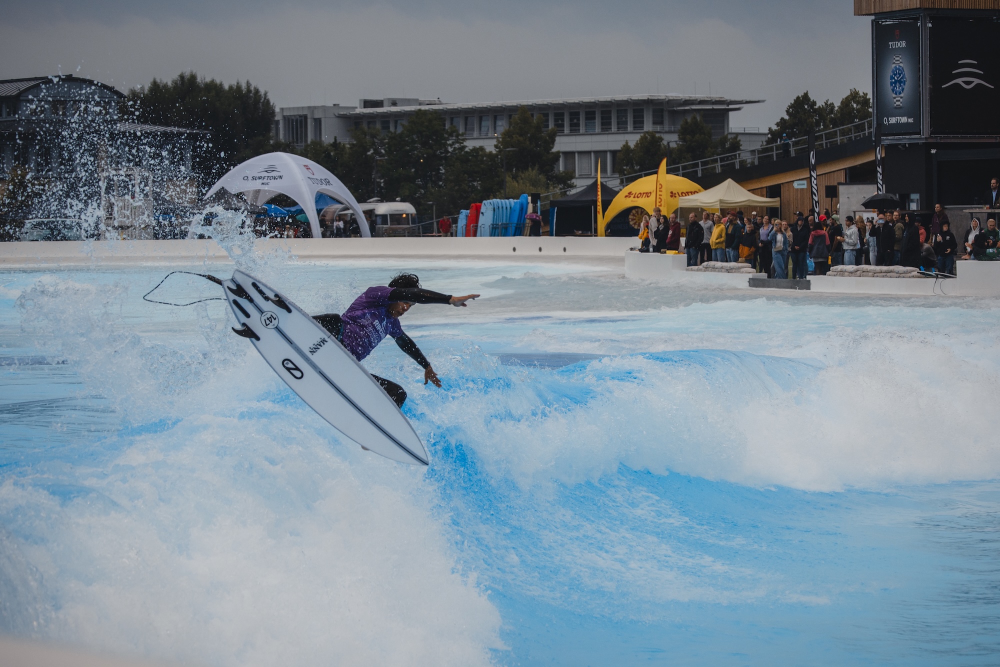 _34A7449_Surftown