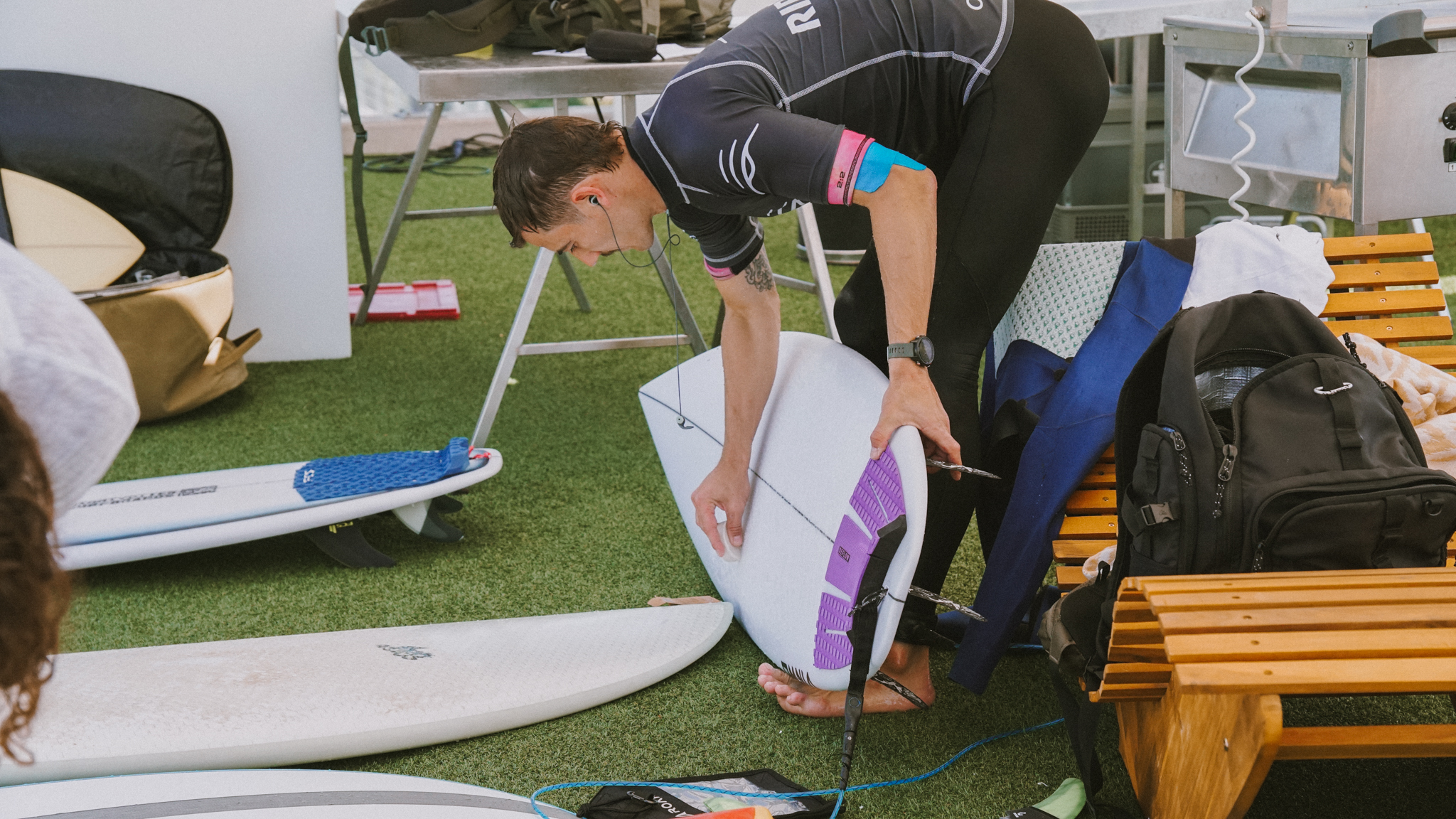 SURFBOARD TEST Wavepool