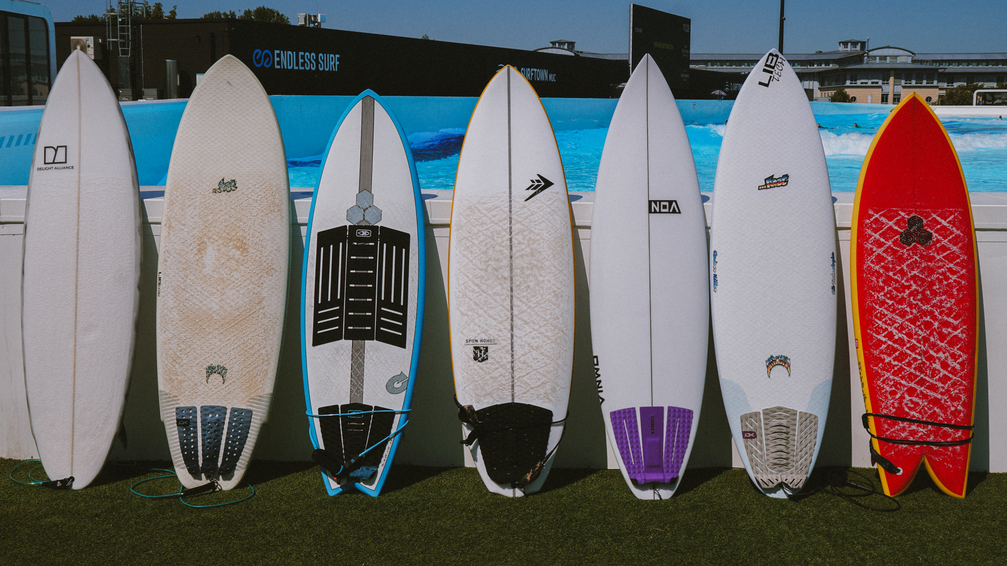 SURFBOARD TEST Wavepool