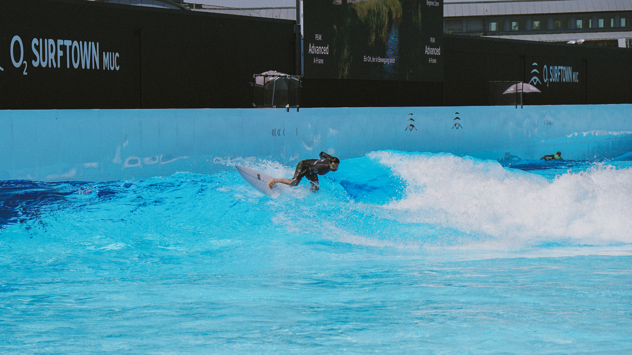 Wavepool Surfboards: NOA Surfboards Omnia