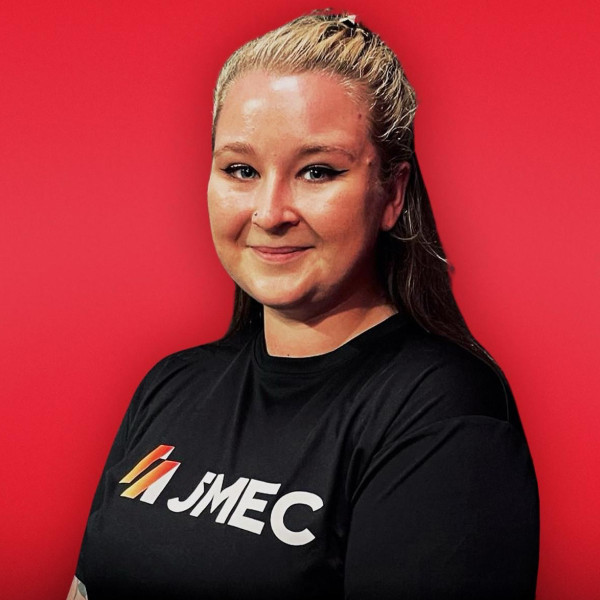 Aine "Lights Out" Loynd