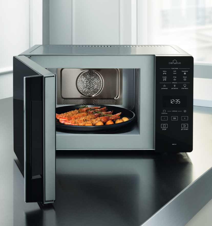 Czy można używać metalowych naczyń w mikrofalówce