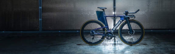 18 Banner Triathlon Shiv