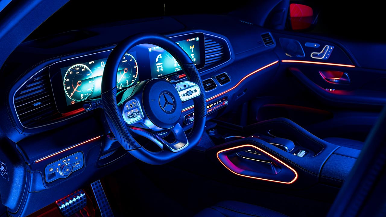 https://s3-eu-west-1.amazonaws.com/assetseu.izmocars.com/userfiles/107611/articles/mercedes_benz_kroely_photo_bartosch_3.jpg