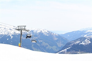 Travel Advice: Tips for First Time Skiing or Snowboarding